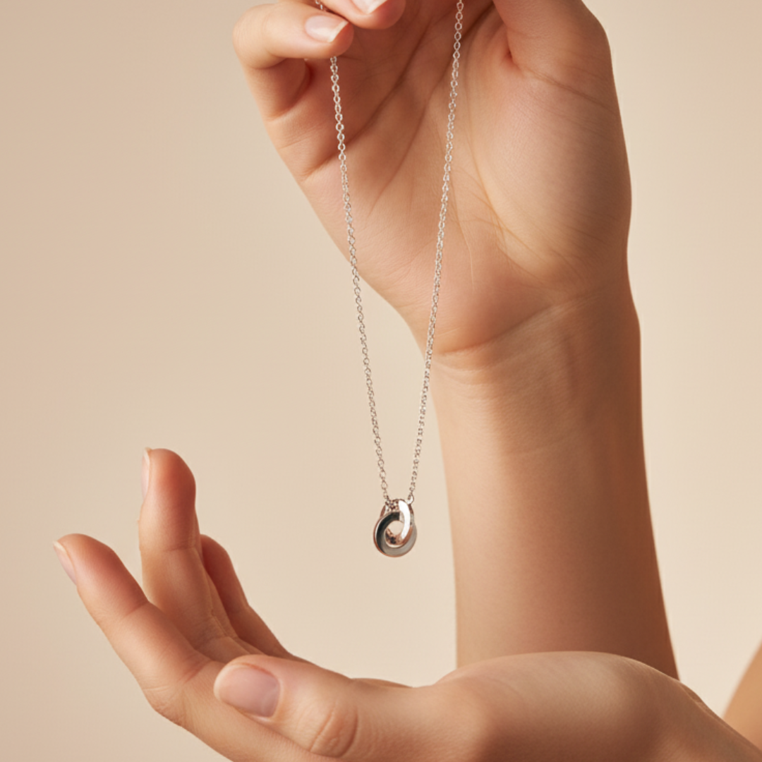 Collar círculos entrelazados